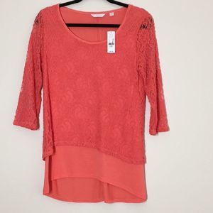 💜 NWT NY&C Lace blouse. Hi-Low. Size:XS fits M